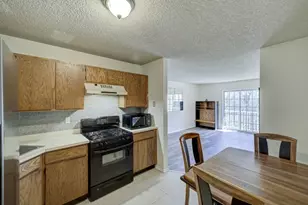 11 Lindsey Ct, Franklin Township, NJ 08823 - Photo 8