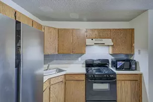 11 Lindsey Ct, Franklin Township, NJ 08823 - Photo 10