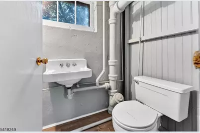 170 Christopher St, Montclair, NJ 07042 - Photo 36