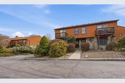 11L Brookside Hts #L, Wanaque, NJ 07465 - Photo 2