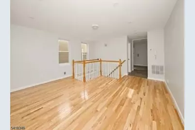 437 Elm St #3R, Kearny, NJ 07032 - Photo 12