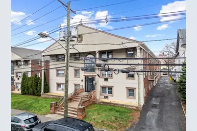 826 W Grand St, Elizabeth, NJ 07202 - Photo 2