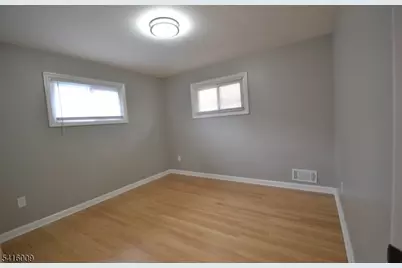 454 Rifle Camp Rd, Woodland Park, NJ 07424 - Photo 14