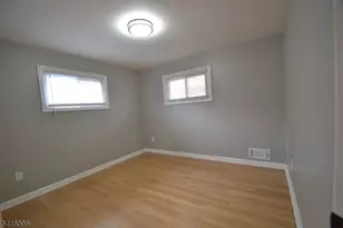 454 Rifle Camp Rd, Woodland Park, NJ 07424 - Photo 14