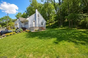 454 Rifle Camp Rd, Woodland Park, NJ 07424 - Photo 2