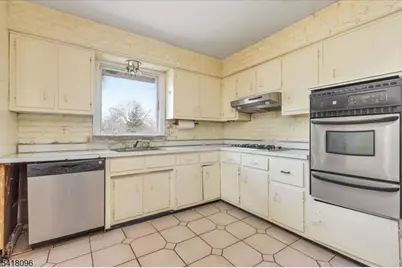 65 12th St, Franklin Township, NJ 08873 - Photo 10