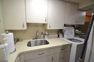 16 Essex St, Clifton, NJ 07014 - Photo 30