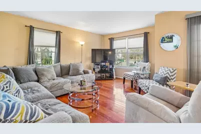 216 Copeley Way, North Brunswick Township, NJ 08902 - Photo 2