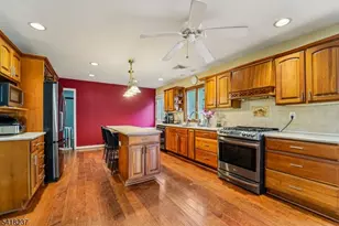 51 Catherine St, Bloomingdale, NJ 07403 - Photo 12