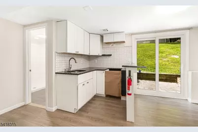 186 Tomahawk Trl, Byram Township, NJ 07871 - Photo 16