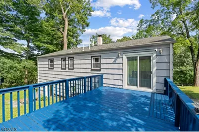 186 Tomahawk Trl, Byram Township, NJ 07871 - Photo 24