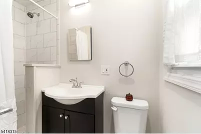 186 Tomahawk Trl, Byram Township, NJ 07871 - Photo 12