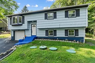 186 Tomahawk Trail, Byram Township, NJ 07871 - Photo 1