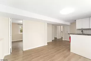 186 Tomahawk Trail, Byram Township, NJ 07871 - Photo 18