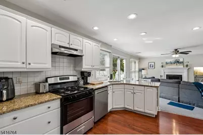 18 Fox Hollow Trl, Bernardsville, NJ 07924 - Photo 4