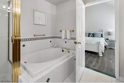 18 Fox Hollow Trl, Bernardsville, NJ 07924 - Photo 14