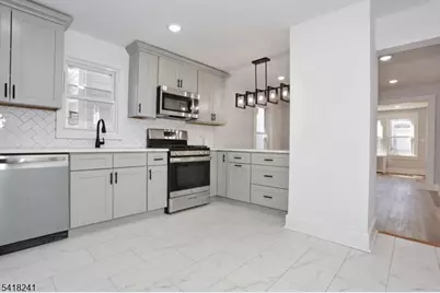 326 Ogden St, Orange, NJ 07050 - Photo 14