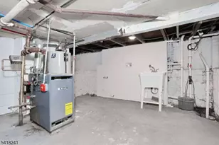 326 Ogden St, Orange, NJ 07050 - Photo 38