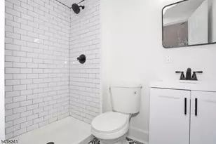 326 Ogden St, Orange, NJ 07050 - Photo 36