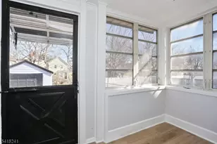 326 Ogden St, Orange, NJ 07050 - Photo 18