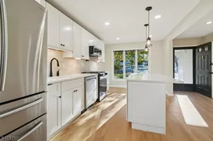 16 Minnisink Dr, Roseland, NJ 07068 - Photo 8