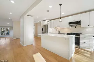 16 Minnisink Dr, Roseland, NJ 07068 - Photo 6