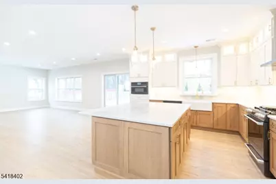 7 Altamont Rd, Edison Twp., NJ 08817 - Photo 10