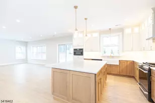 7 Altamont Rd, Edison Twp., NJ 08817 - Photo 10