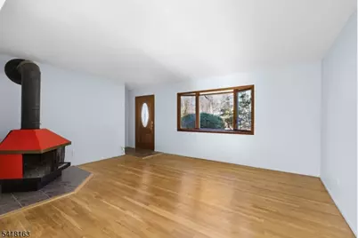 18 Kendall Dr, Ringwood, NJ 07456 - Photo 2