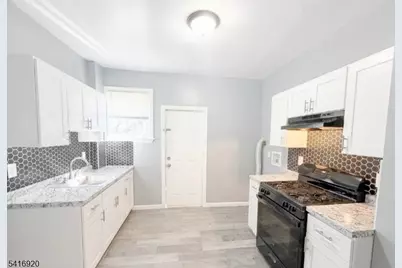 41 Montrose Terrace, Irvington, NJ 07111 - Photo 8