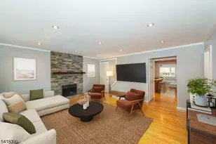 90 Burnham Pkwy, Morris Township, NJ 07960 - Photo 2