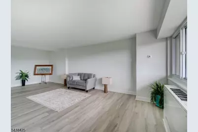 377 S Harrison Street #8I, East Orange, NJ 07018 - Photo 6
