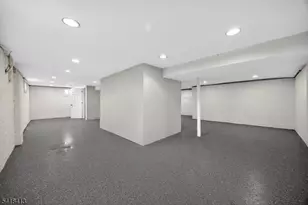 340 Old Post Rd, Edison, NJ 08817 - Photo 20