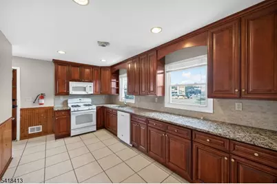 340 Old Post Rd, Edison, NJ 08817 - Photo 6