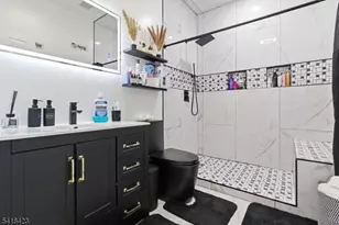 346 Harding Ave, Clifton, NJ 07011 - Photo 10