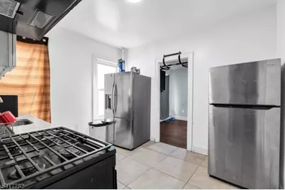 9 Lindsley Pl, East Orange, NJ 07018 - Photo 12