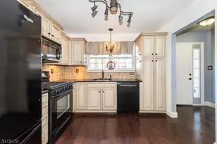 78 Hickory Way, Mount Arlington, NJ 07856 - Photo 4