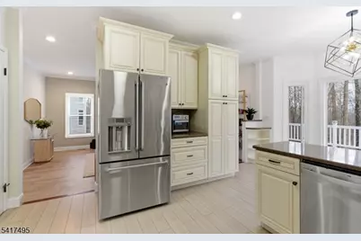 44 Linberger Dr, Bridgewater, NJ 08807 - Photo 8