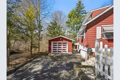 13 Pautuck Rd, Vernon Twp., NJ 07422 - Photo 6