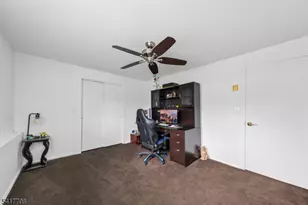 2 Caryn Pl, Fairfield, NJ 07004 - Photo 30