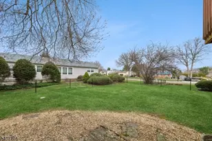 2 Caryn Pl, Fairfield, NJ 07004 - Photo 34