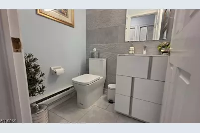 10081 Shearwater Ct #81, Jersey City, NJ 07305 - Photo 10