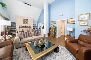 10081 Shearwater Ct, Jersey City, NJ 07305 - Photo 10