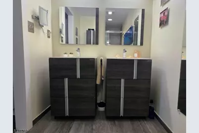 10081 Shearwater Ct #81, Jersey City, NJ 07305 - Photo 16