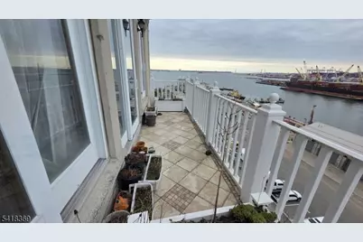 10081 Shearwater Ct #81, Jersey City, NJ 07305 - Photo 22