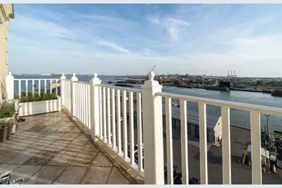 10081 Shearwater Ct #81, Jersey City, NJ 07305 - Photo 1