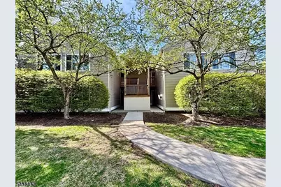 127 Falcon Ridge Way N #127, Hamburg, NJ 07419 - Photo 1