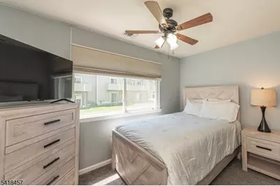 127 Falcon Ridge Way N #127, Hamburg, NJ 07419 - Photo 2