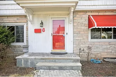 6 Garden Ct, Garfield, NJ 07026 - Photo 4