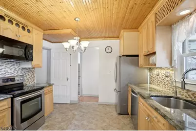 6 Garden Ct, Garfield, NJ 07026 - Photo 12